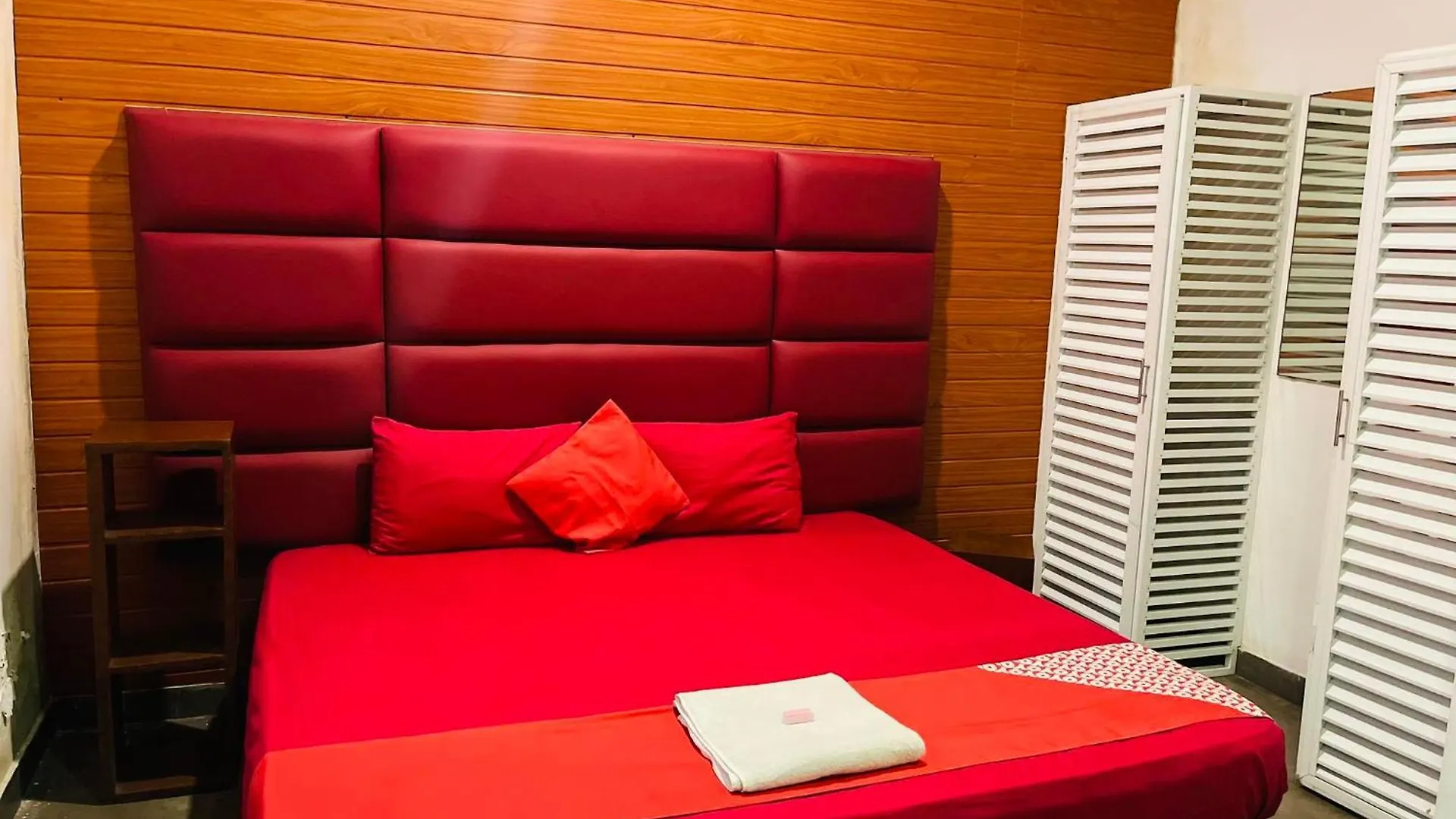 Airport Transit Kings Hotel Katunayake