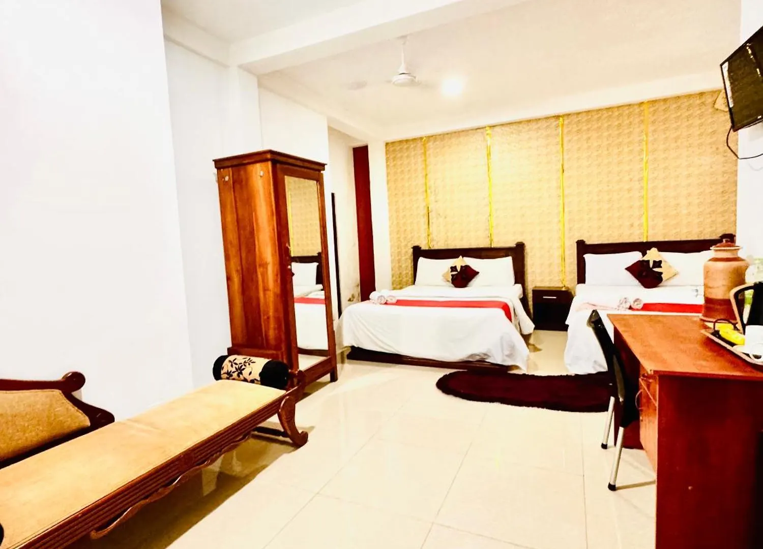 Airport Transit Kings Hotel Katunayake Sri Lanka